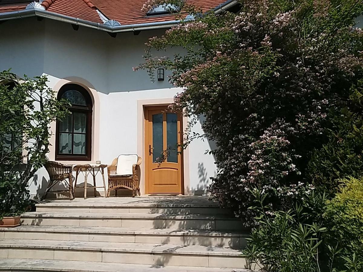 צ'רסגטומאי Frutta Villa מראה חיצוני תמונה